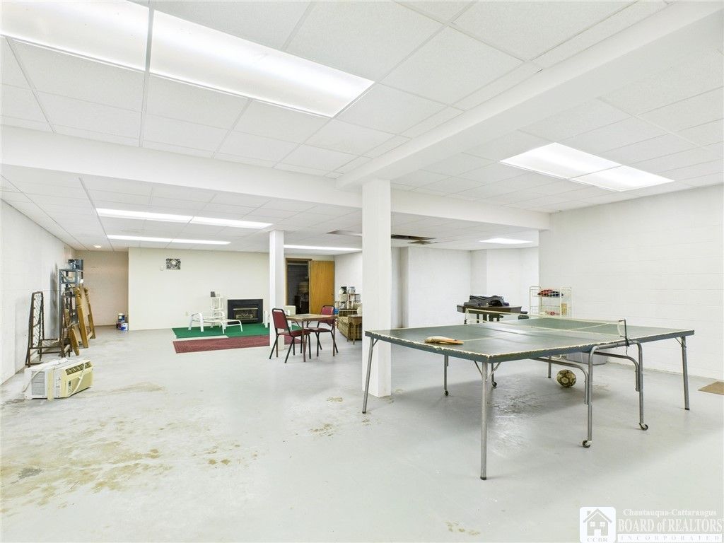 Game Room, Interior, Recessed Lighting