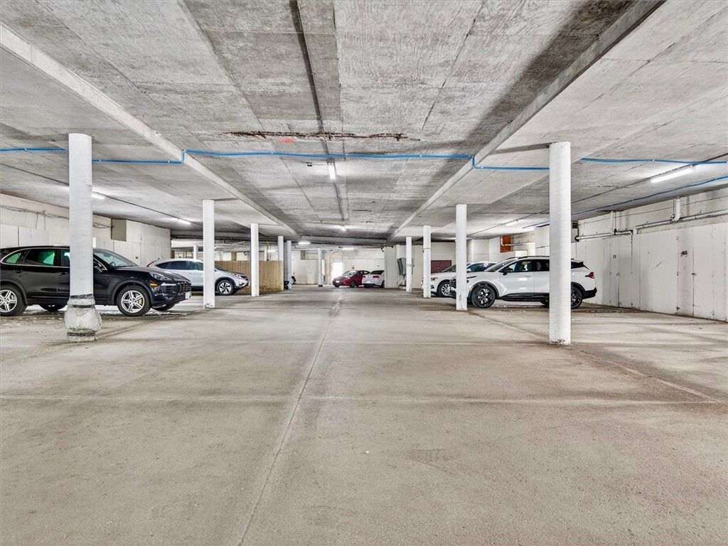Garage, Interior