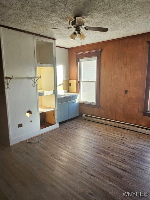 Empty room, Interior, Wood Texture Flooring, Wooden Walls