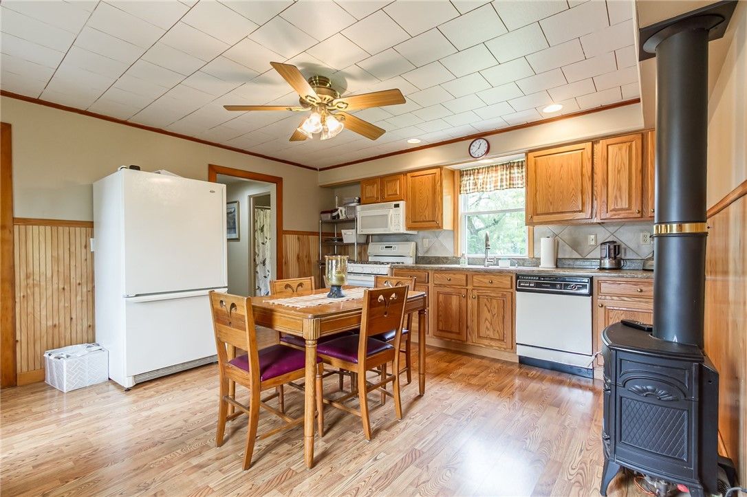 Dining room, Interior, Kitchen, Recessed Lighting, Wood Texture Flooring