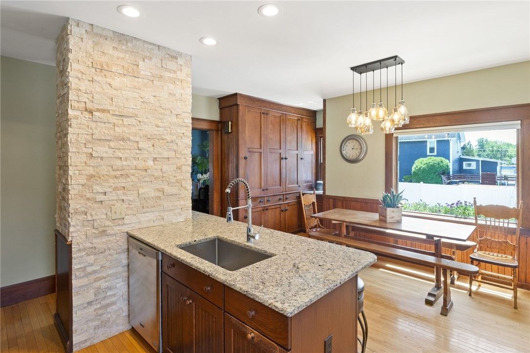 Dining room, Interior, Kitchen, Pendant Lights, Recessed Lighting, Stone Walls, Wood Texture Flooring