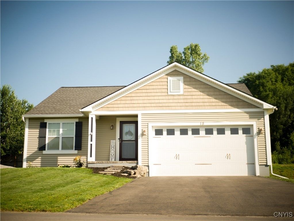 Attached, Exterior, Facade, Ranch