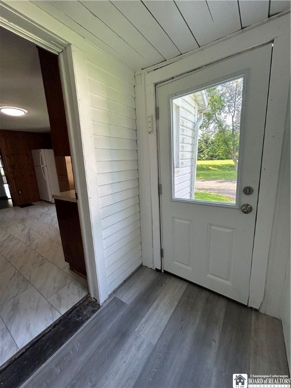 Empty room, Interior, Marble, Recessed Lighting, Wood Texture Flooring