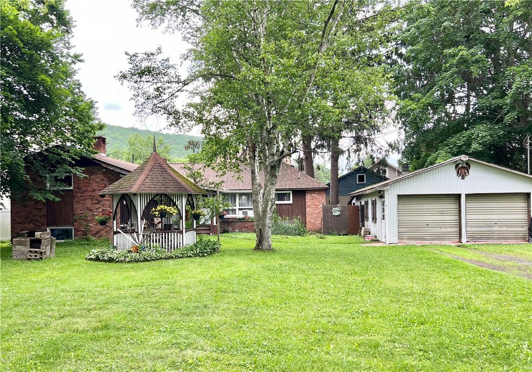 Backyard, Detached Garage, Exterior