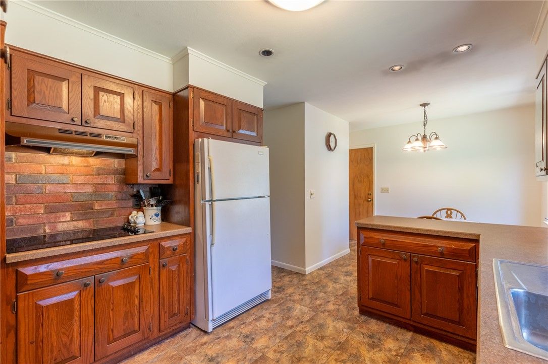 Chandelier, Interior, Kitchen, Recessed Lighting