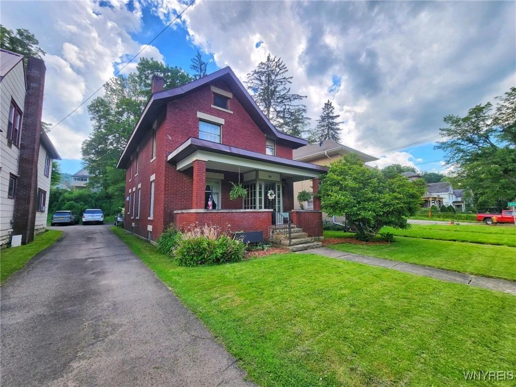 Backyard, Exterior, Facade, Brick Facade, Queen Anne Victorian