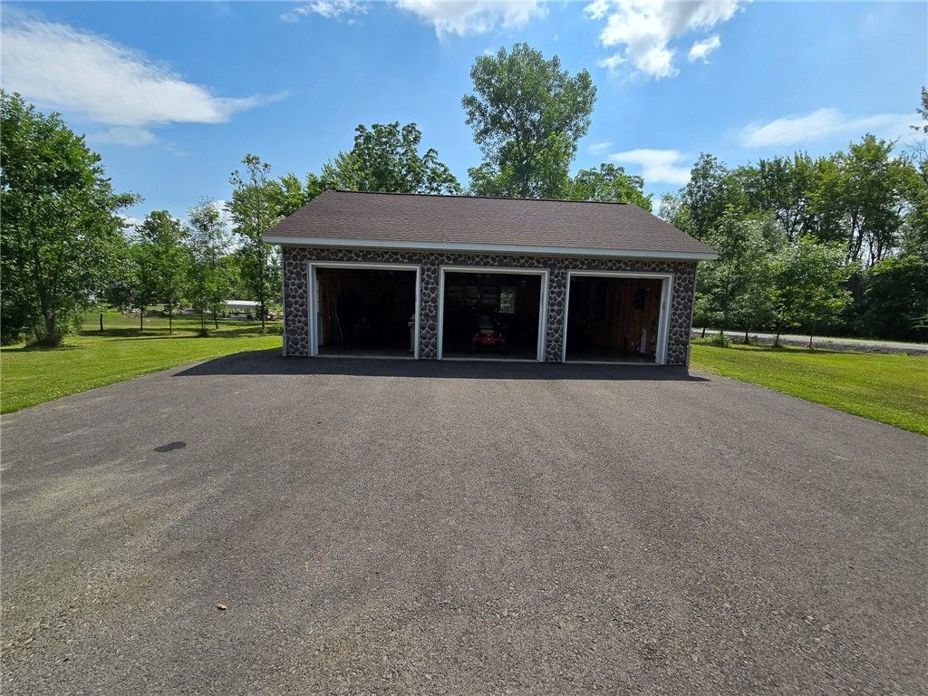 Backyard, Detached Garage, Exterior