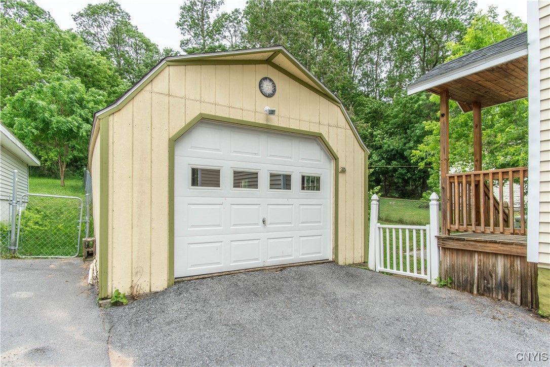 Detached Garage, Exterior