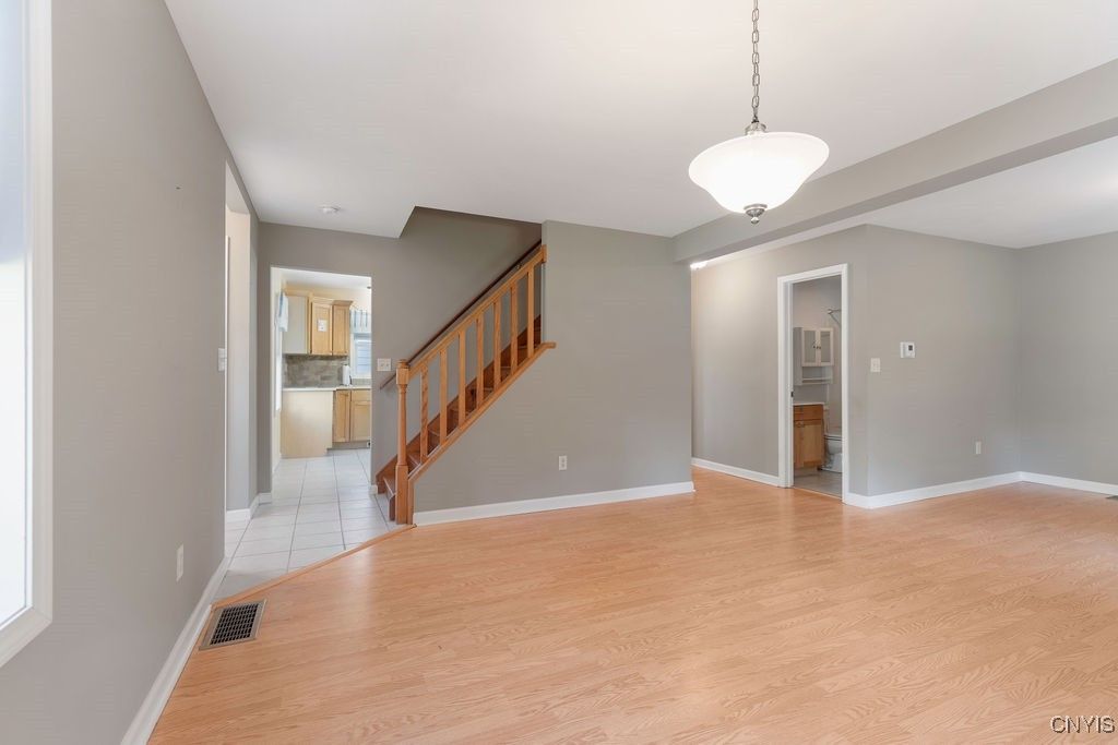 Empty room, Interior, Pendant Lights, Wood Texture Flooring
