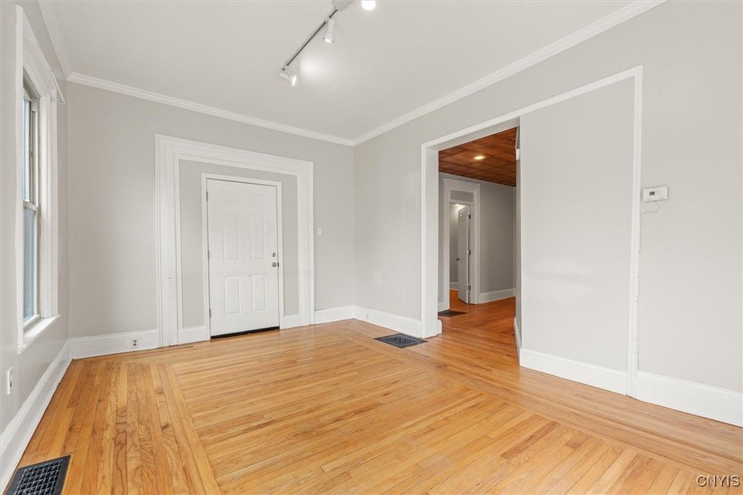 Empty room, Interior, Recessed Lighting, Wood Texture Flooring