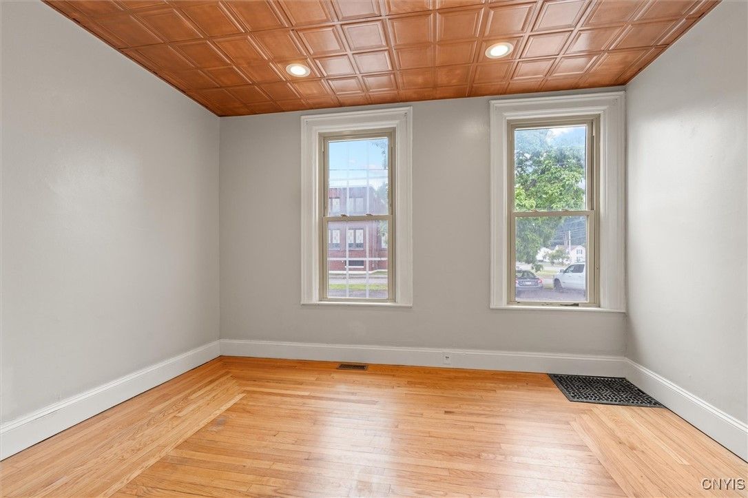Empty room, Interior, Recessed Lighting, Wooden Ceilings, Wood Texture Flooring