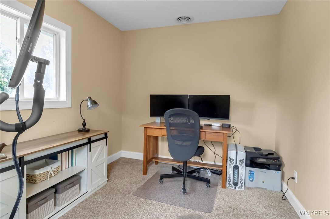 Home Office, Interior