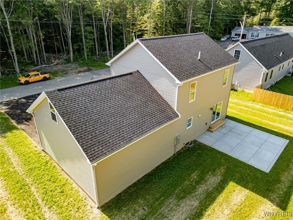 Exterior, Drone