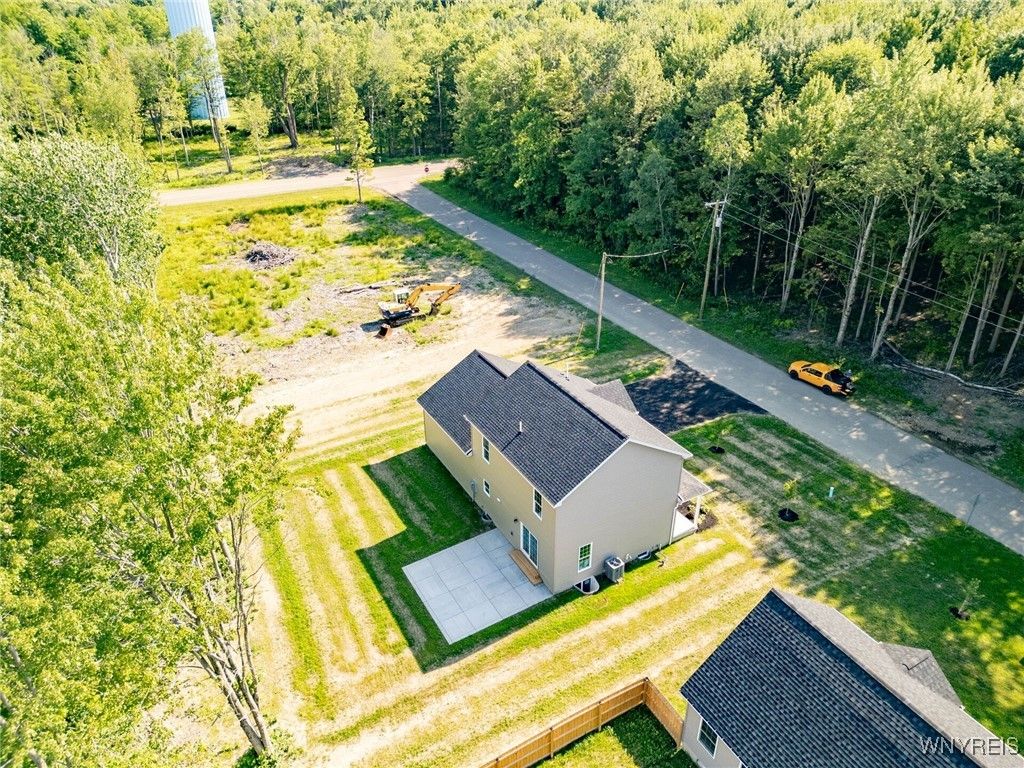 Exterior, Drone