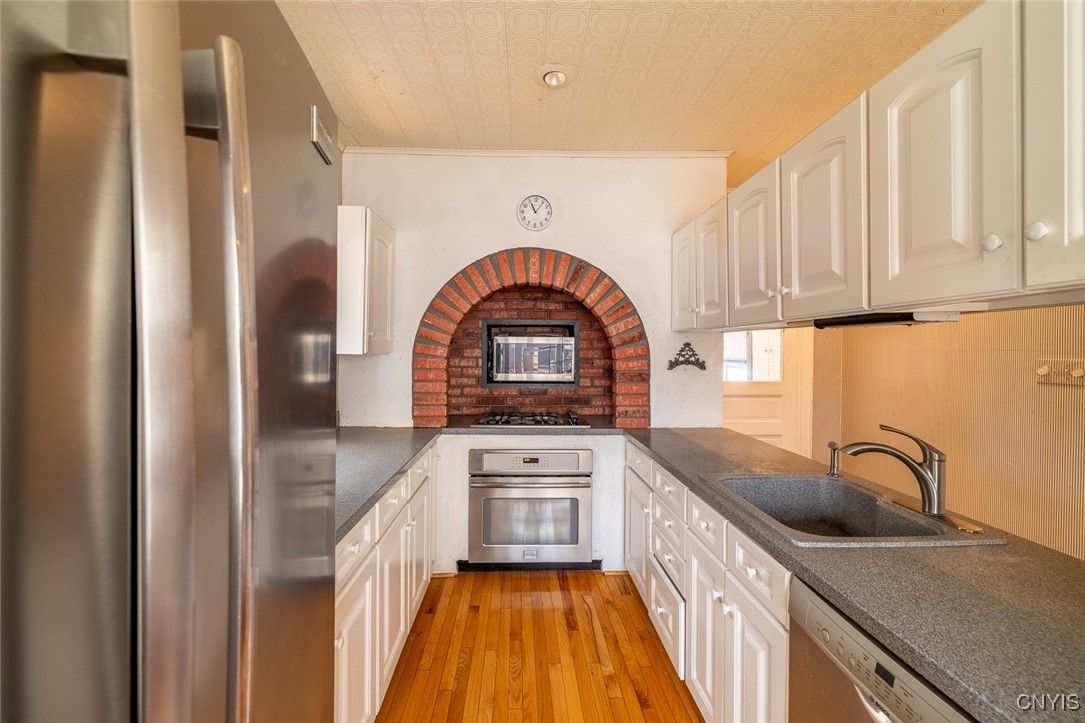 Interior, Kitchen, Recessed Lighting, Wood Texture Flooring