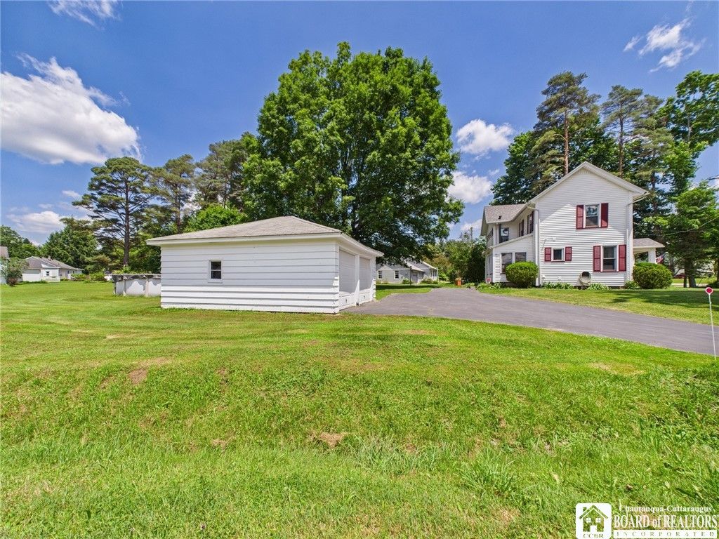 Backyard, Detached Garage, Exterior
