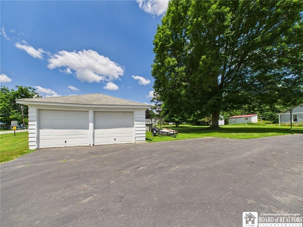 Backyard, Detached Garage, Exterior