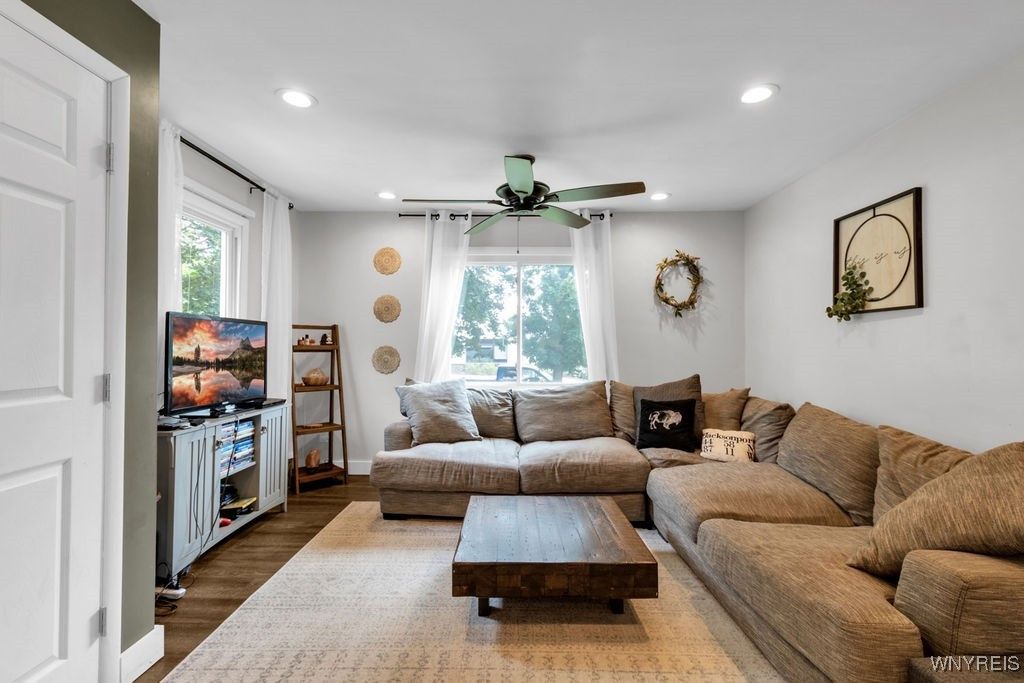 Interior, Living room, Recessed Lighting, Wood Texture Flooring