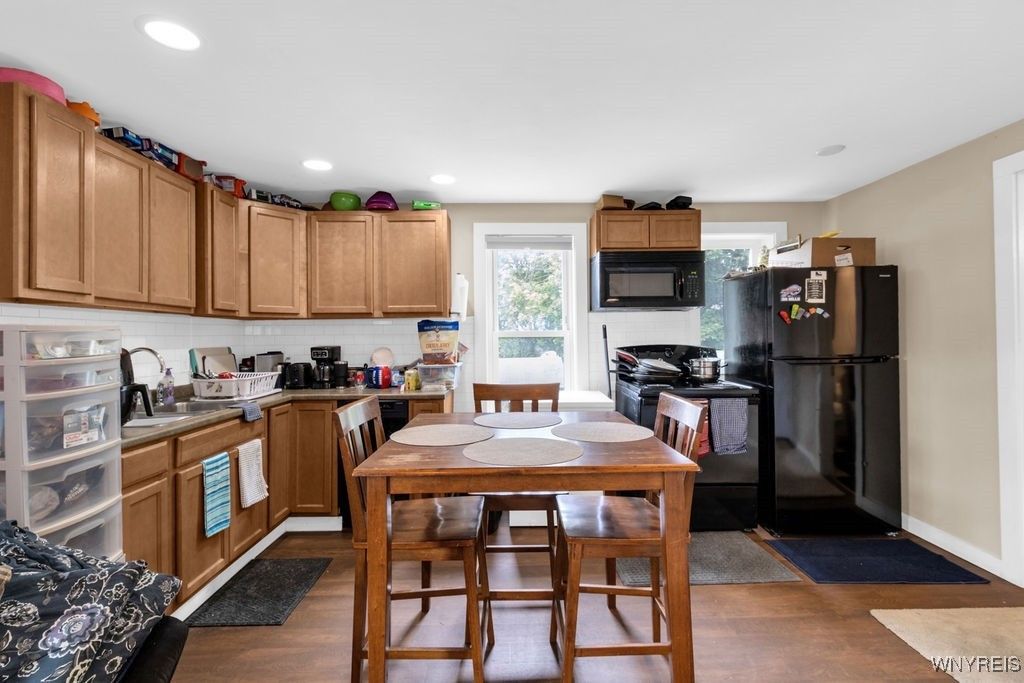 Dining room, Interior, Kitchen, Recessed Lighting, Wood Texture Flooring