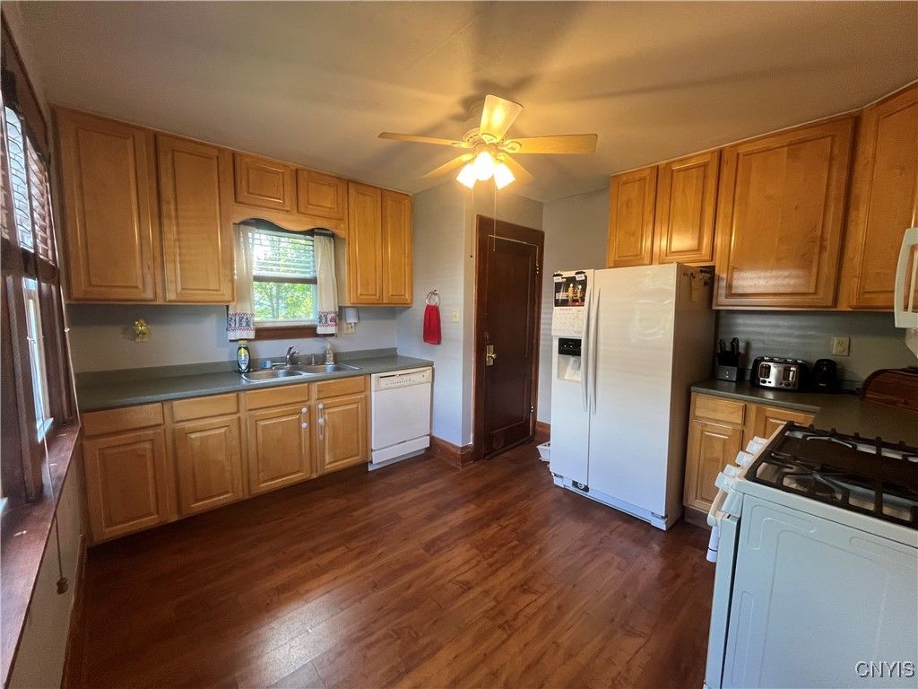 Interior, Kitchen, Wood Texture Flooring