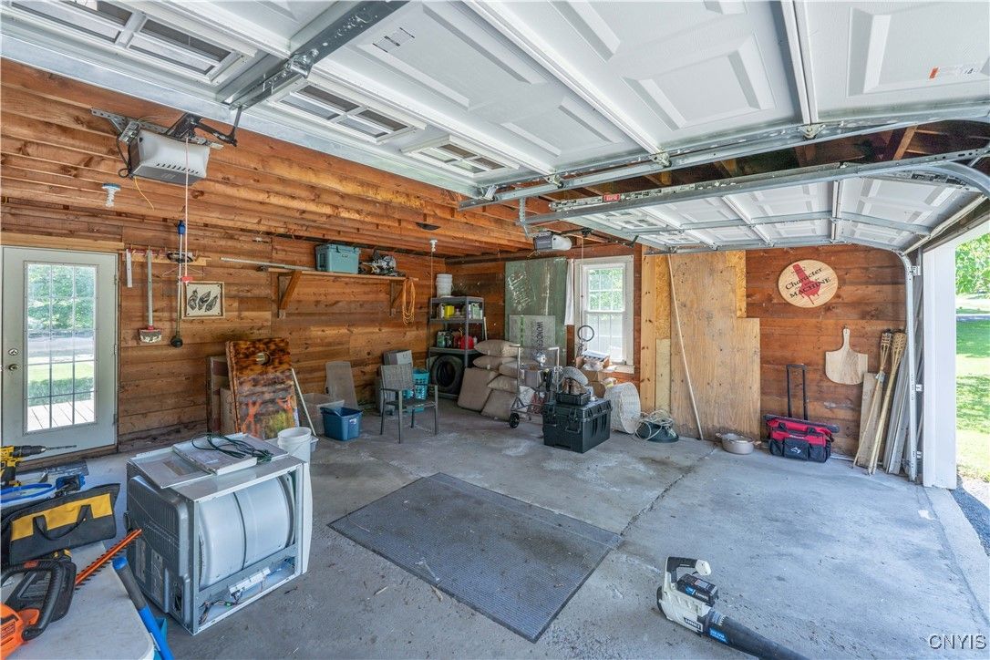 Garage, Interior, Wooden Walls