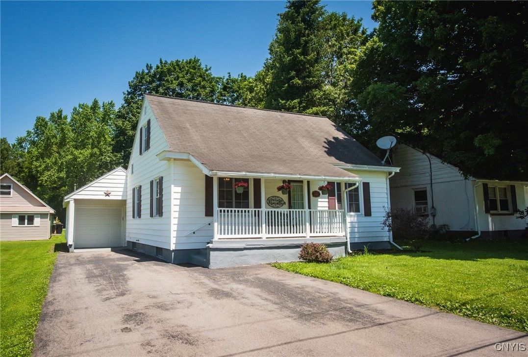 Detached Garage, Exterior