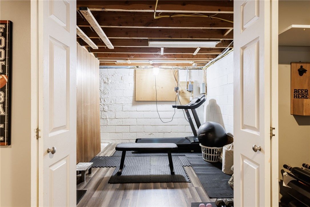 Fitness Equipment, Interior, Wooden Beams