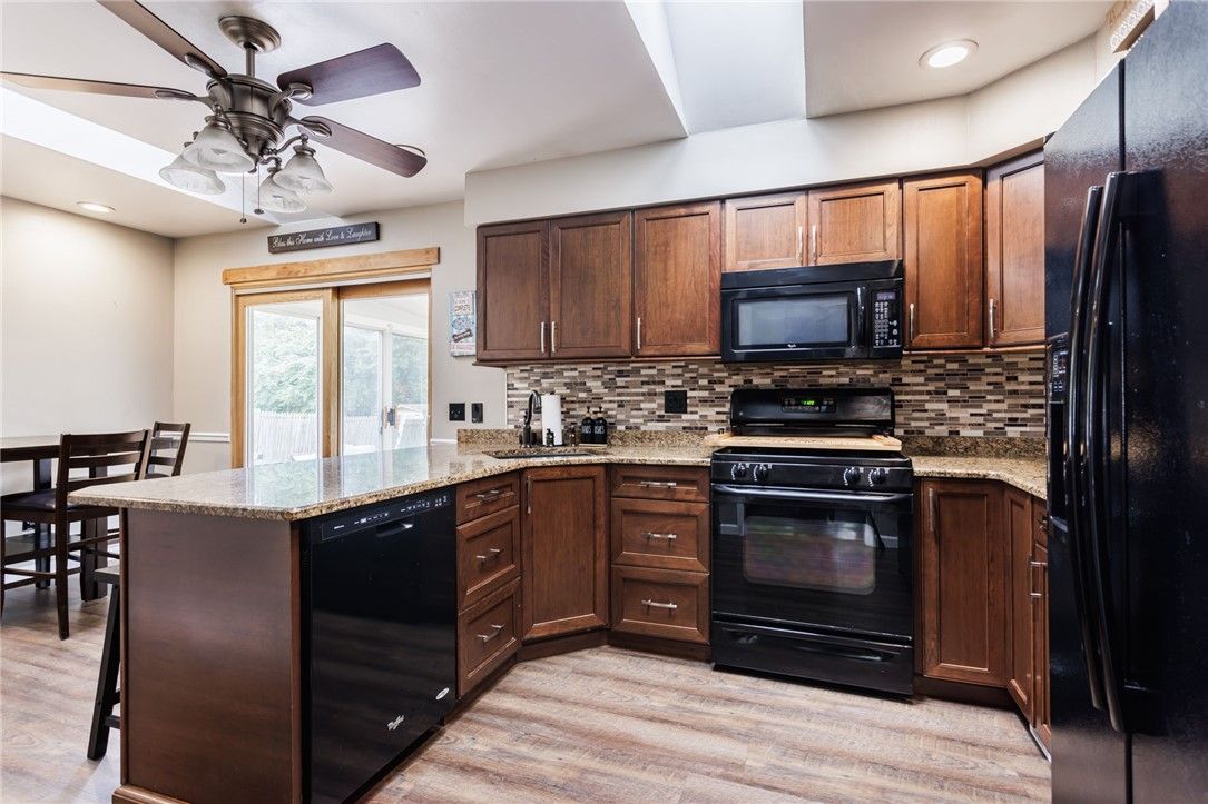 Dining room, Interior, Kitchen, Recessed Lighting, Wood Texture Flooring