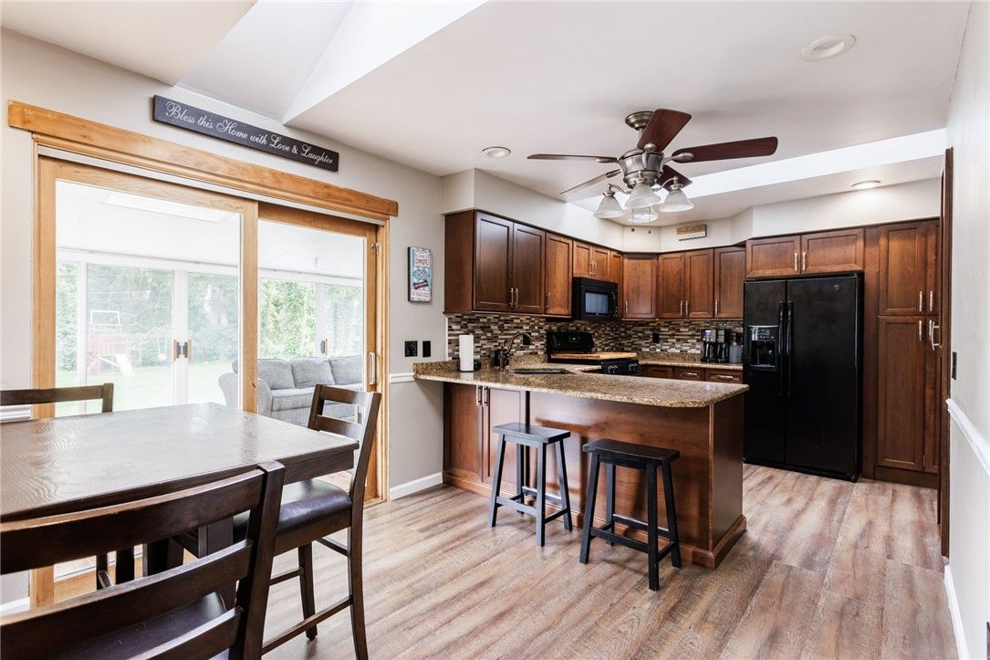 Dining room, Interior, Kitchen, Recessed Lighting, Wood Texture Flooring