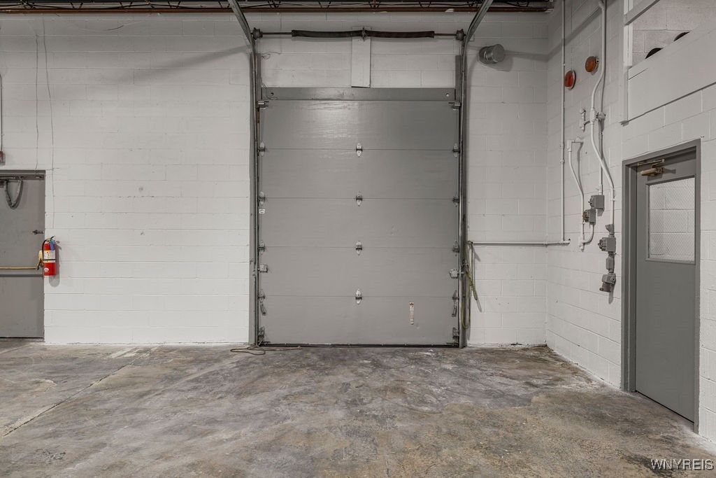 Garage, Interior