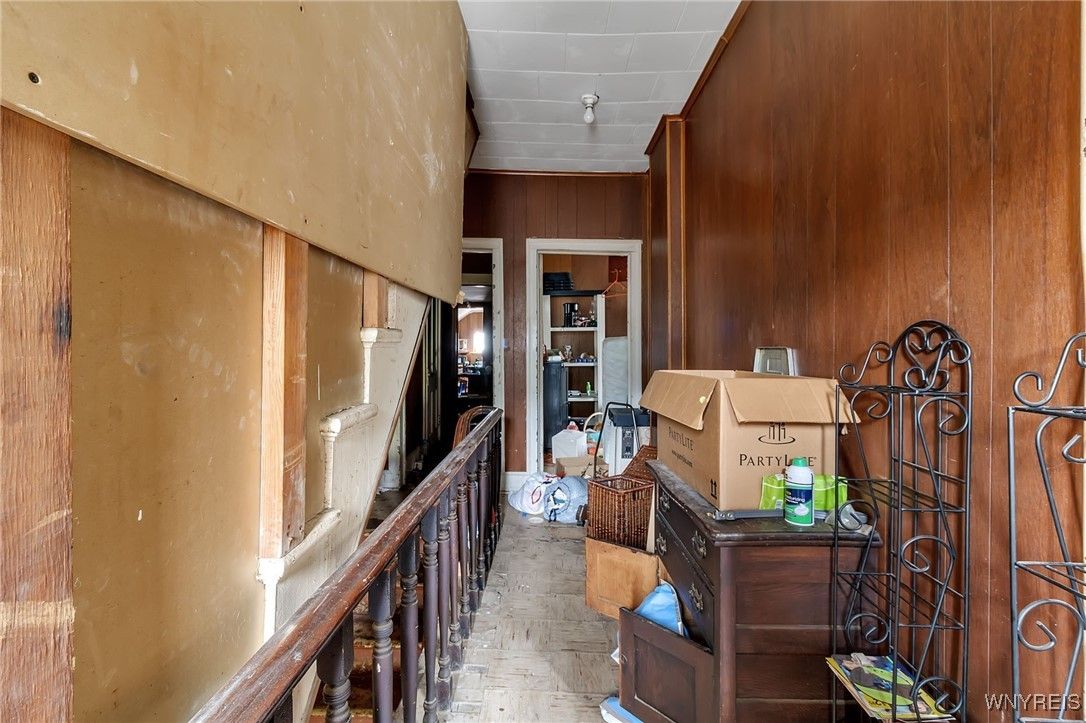 Interior, Wooden Walls