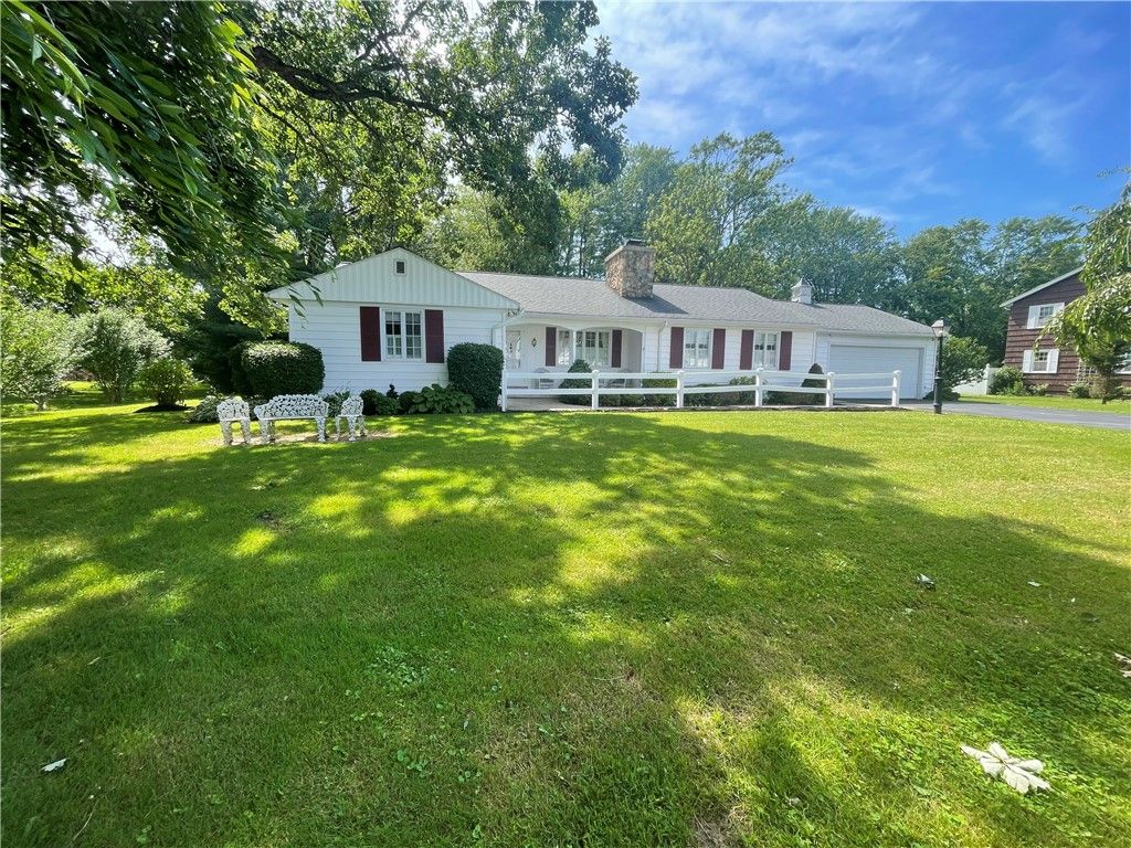 Backyard, Detached Garage, Exterior