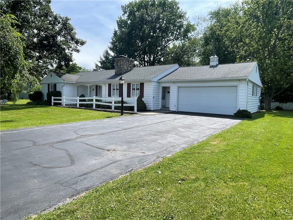 Attached, Backyard, Exterior, Facade, Ranch