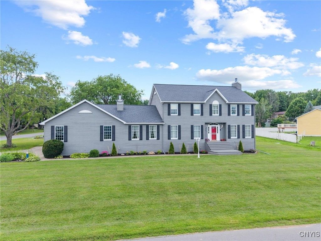 Backyard, Exterior, Facade, Farmhouse