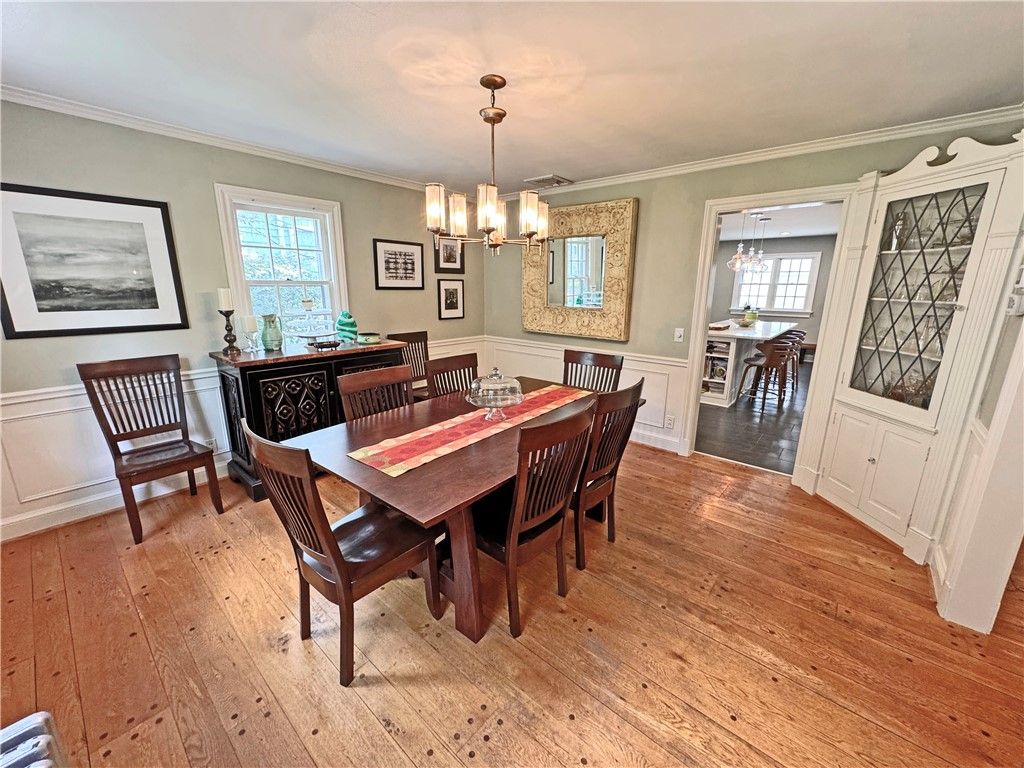 Chandelier, Dining room, Interior, Wood Texture Flooring