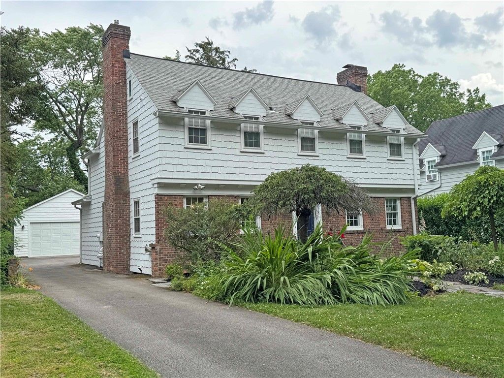 Detached Garage, Exterior, Facade, Brick Facade, Georgian