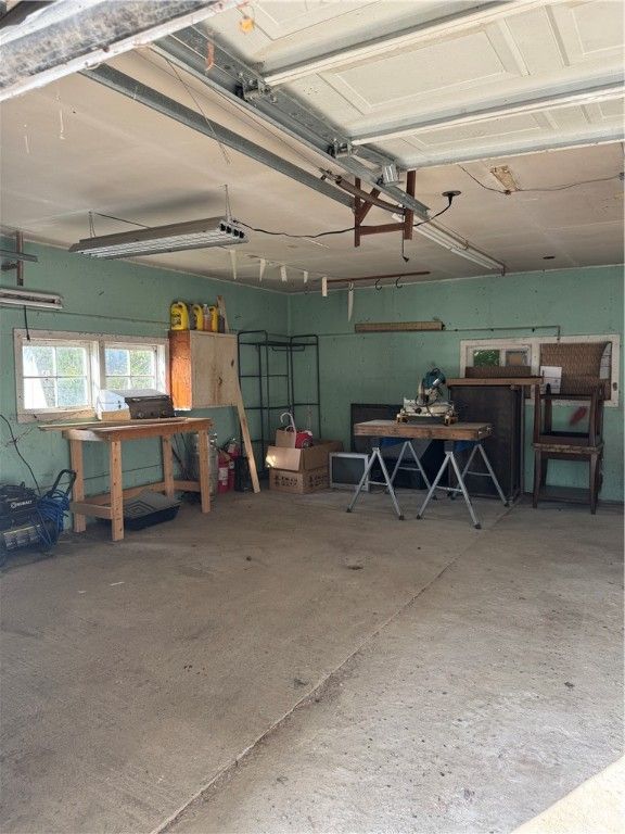 Garage, Interior