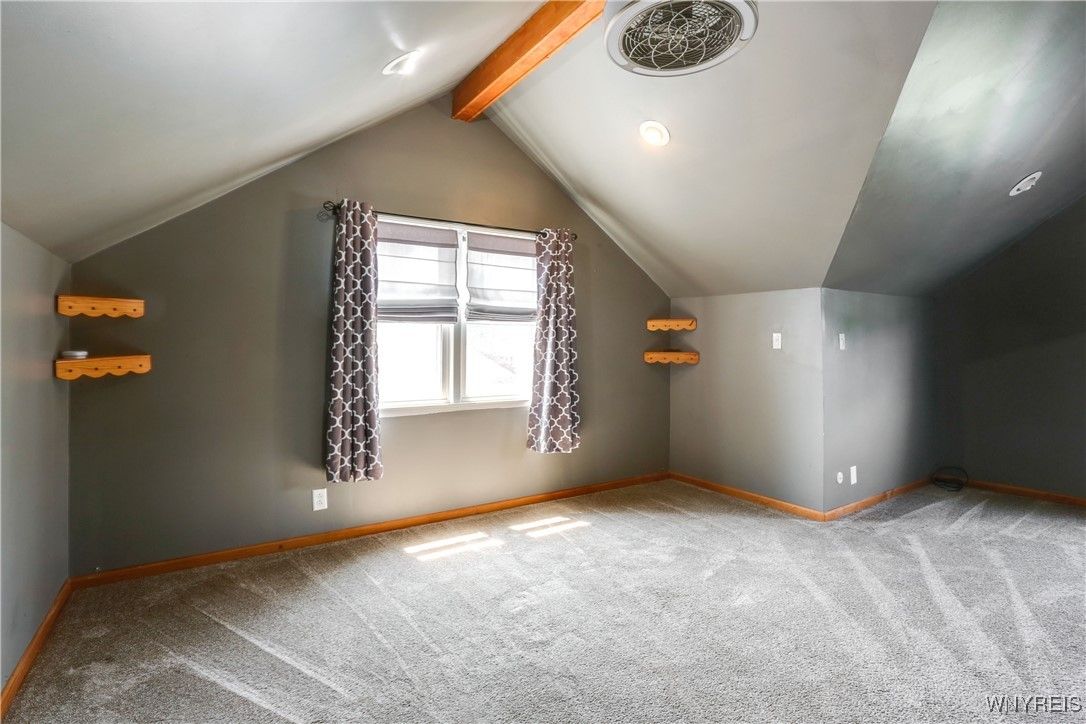 Empty room, Interior, Recessed Lighting, Wooden Beams