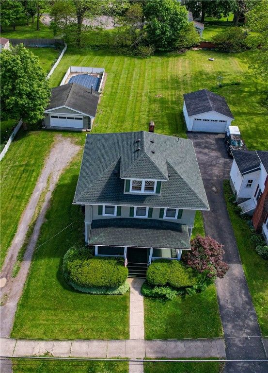 Exterior, Drone
