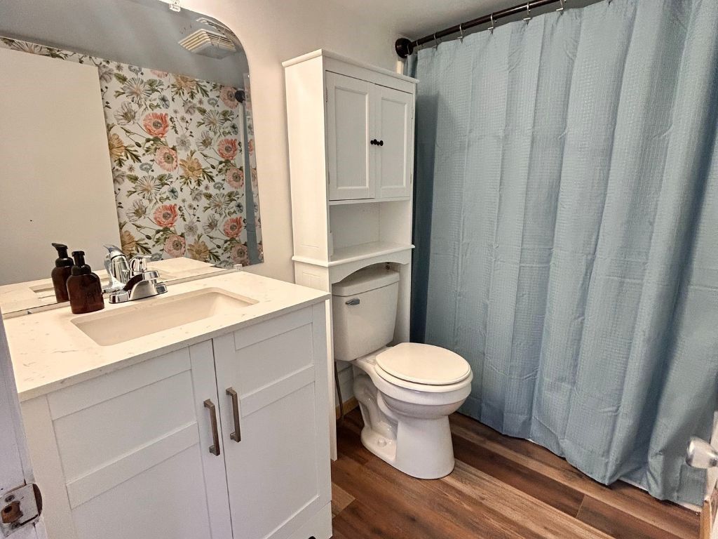 Bathroom, Interior, Wood Texture Flooring