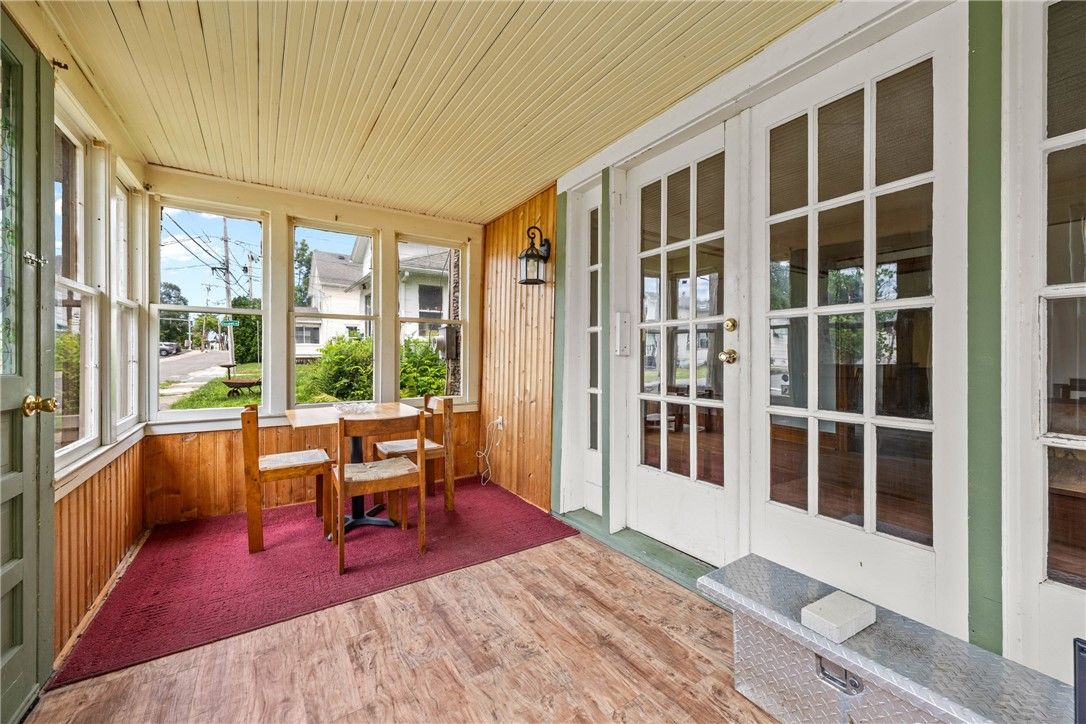 Dining room, Interior, Sun Room, Wood Texture Flooring