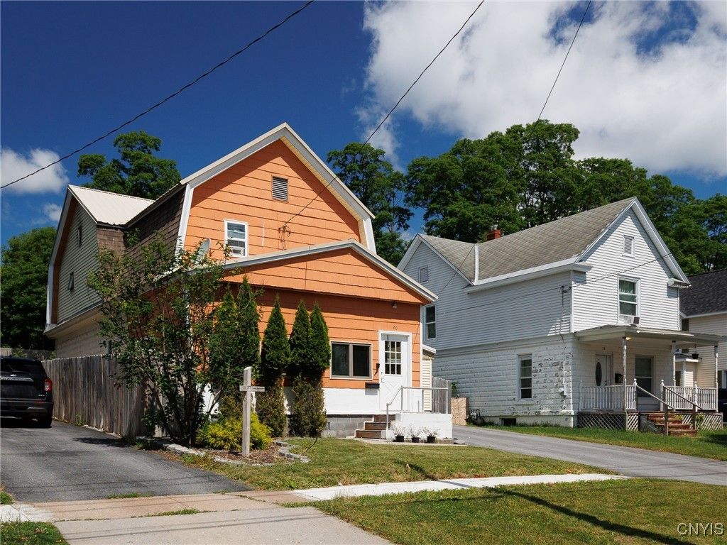 Exterior, Facade, Farmhouse