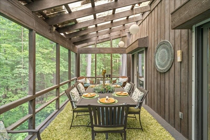 Dining room, Interior, Sun Room, Wooden Beams