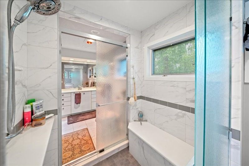 Bathroom, Interior, Marble Walls, Recessed Lighting