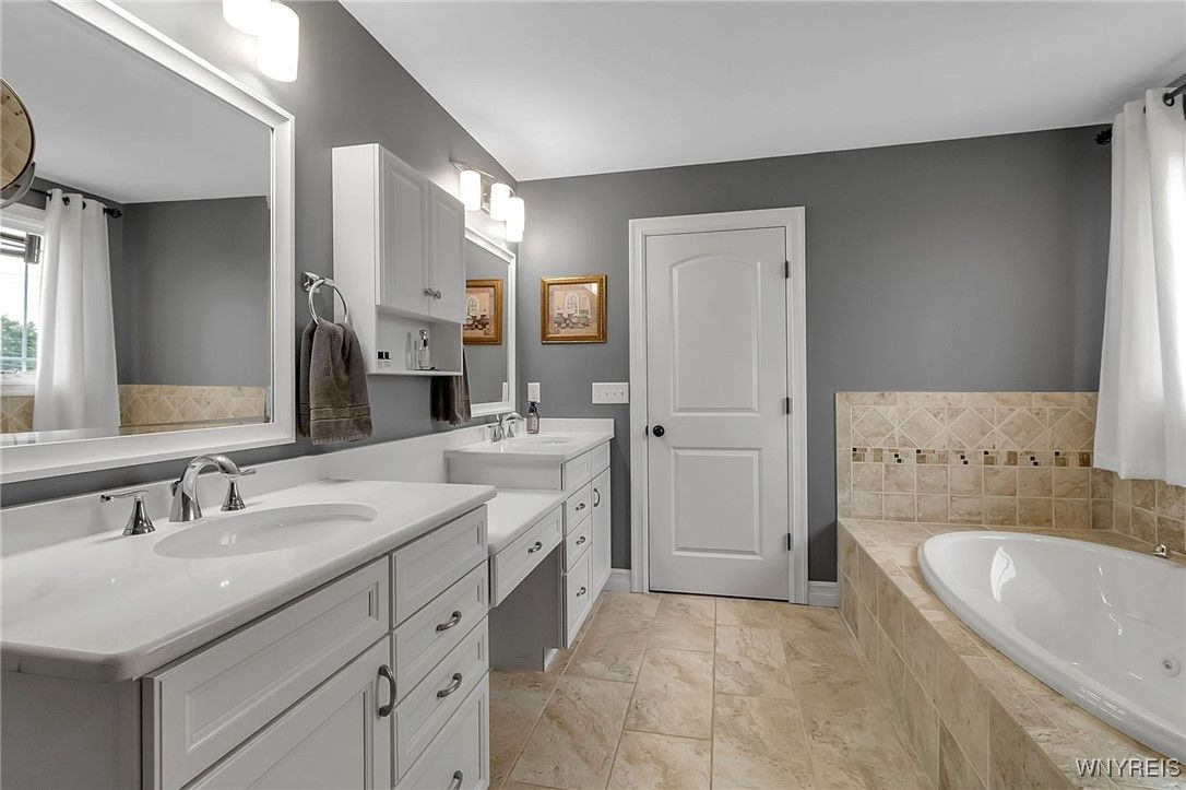 Bathroom, Dual Sink Vanities, Interior