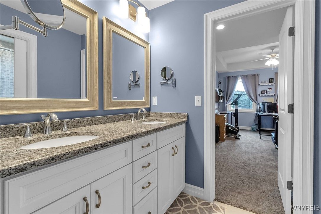 Bathroom, Dual Sink Vanities, Interior, Recessed Lighting