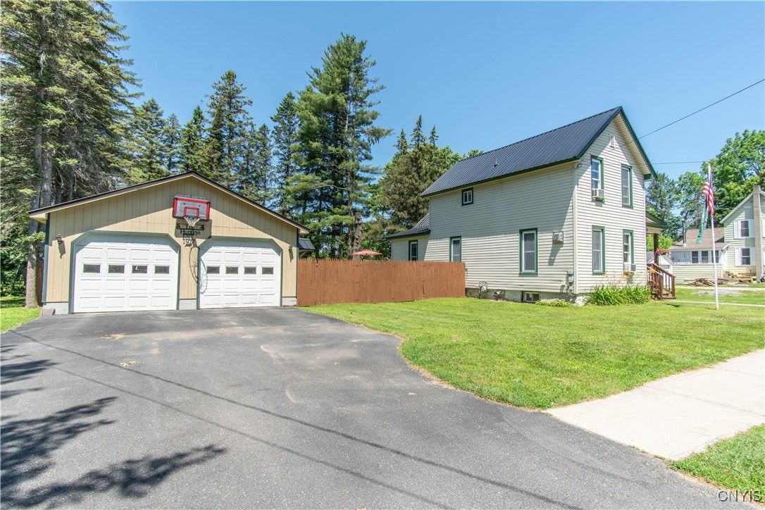 Detached Garage, Exterior