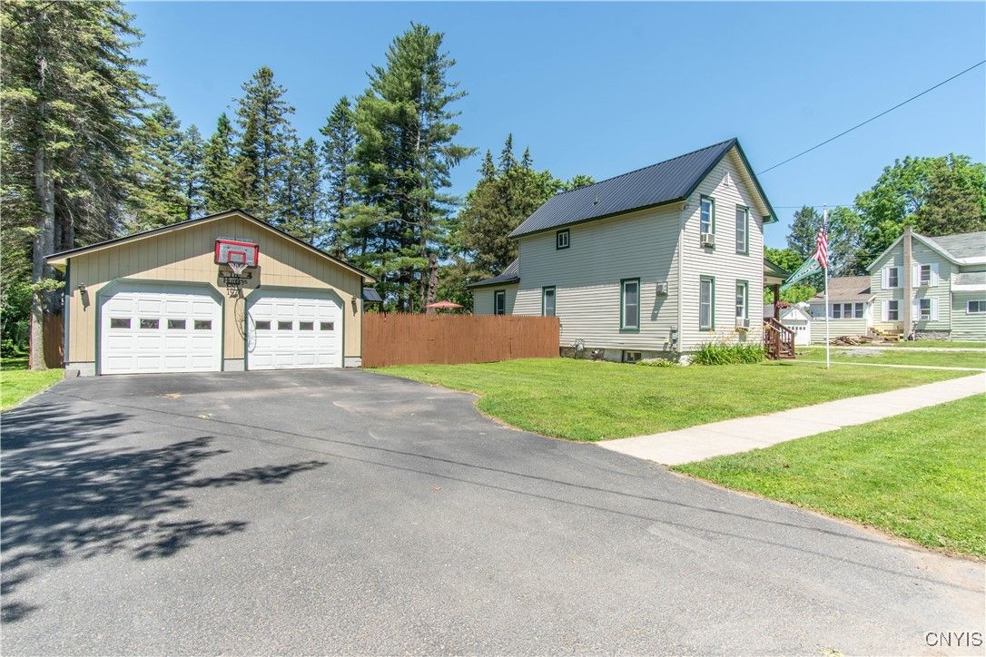 Detached Garage, Exterior