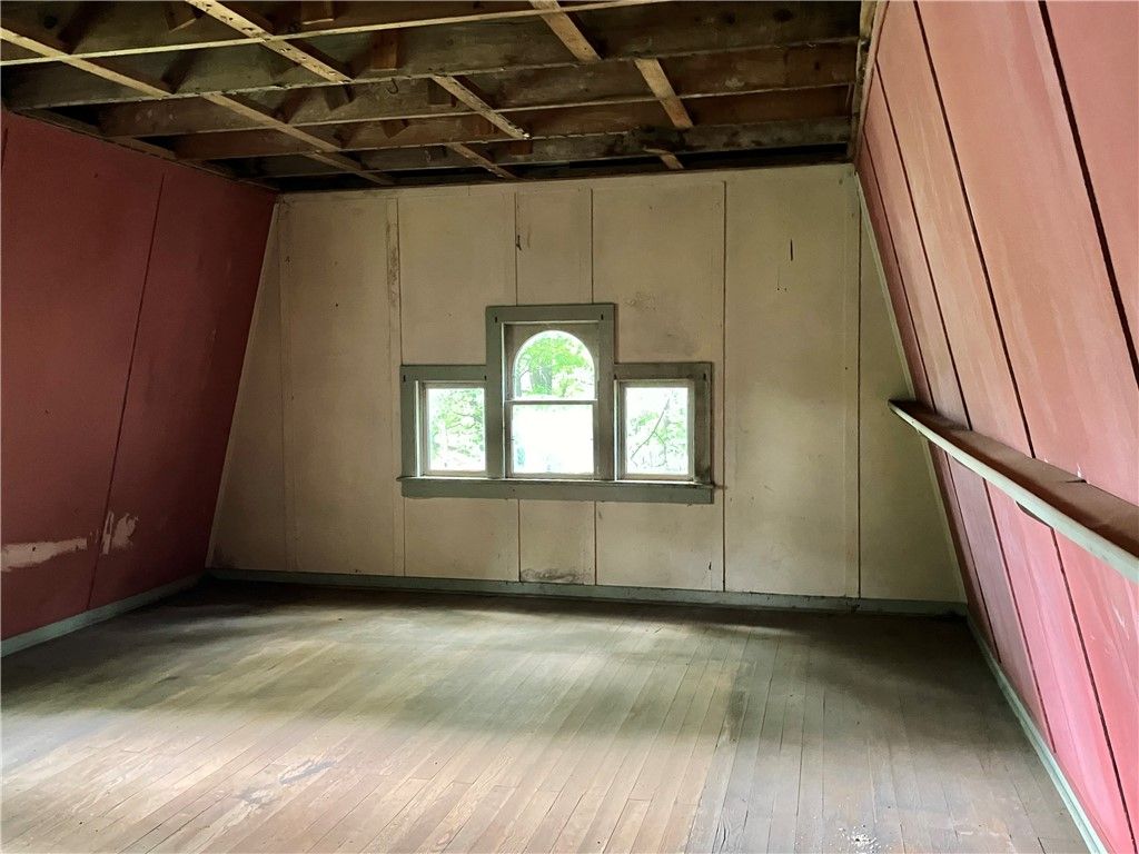 Empty room, Interior, Wooden Beams, Wooden Ceilings, Wood Texture Flooring