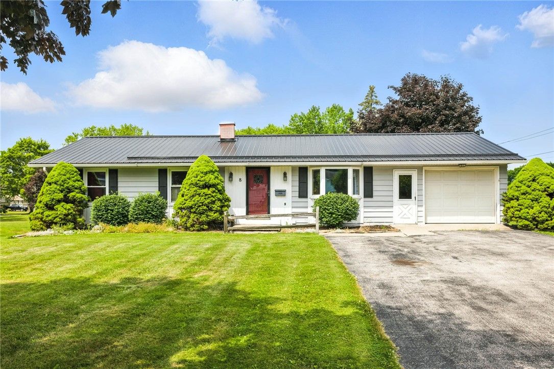 Attached, Exterior, Facade, Ranch